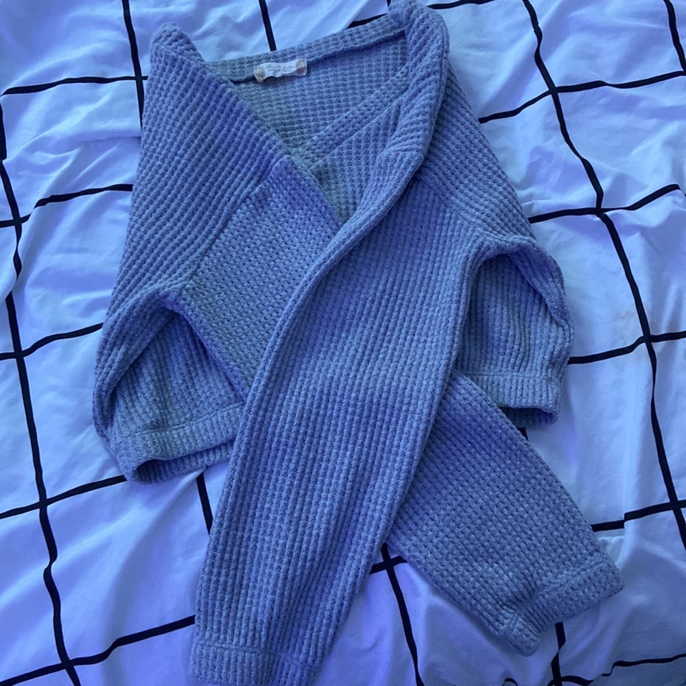 altard state cropped sweater !!